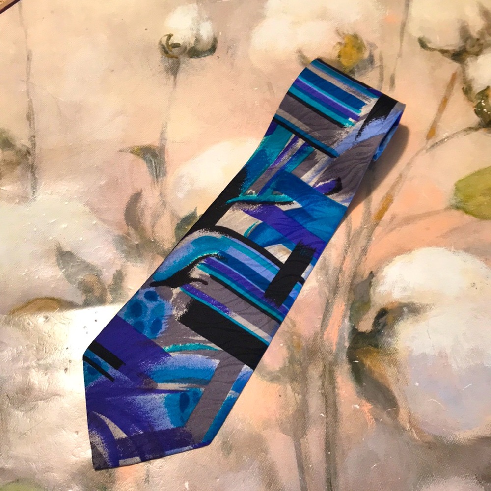 County by the Sea silk tie